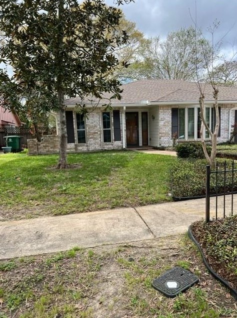 16306 La Avenida Dr, Houston, TX 77062