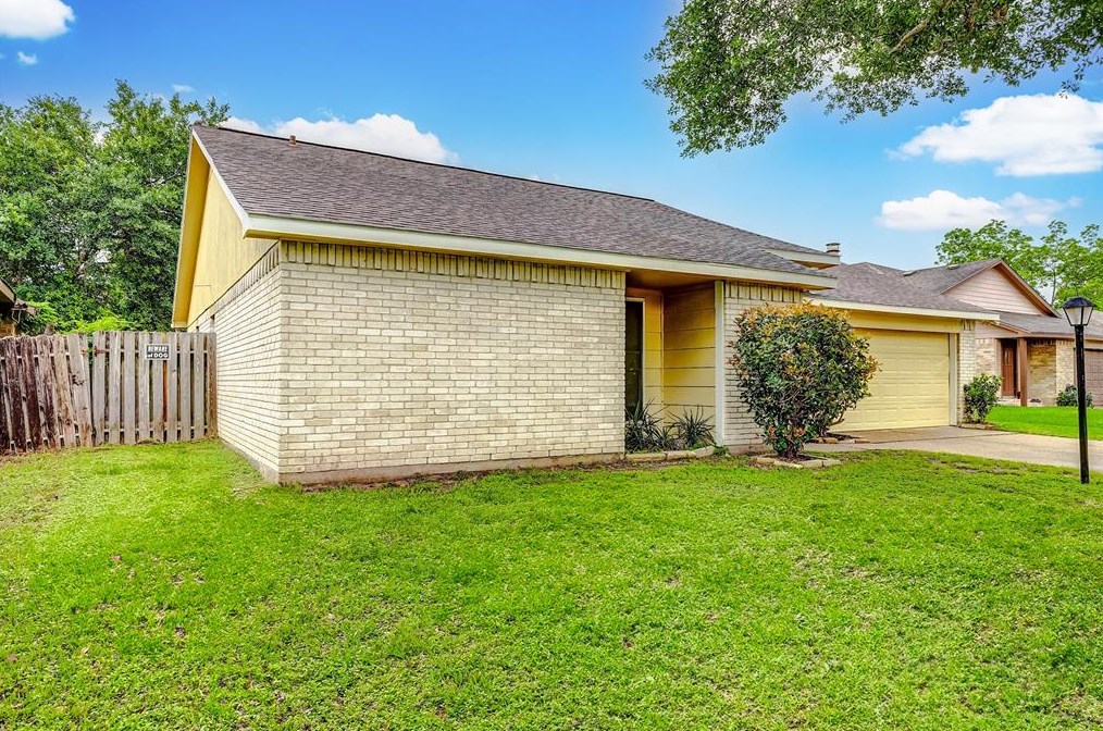 19214 Cypress Harbor Dr, Katy, TX 77449-4027