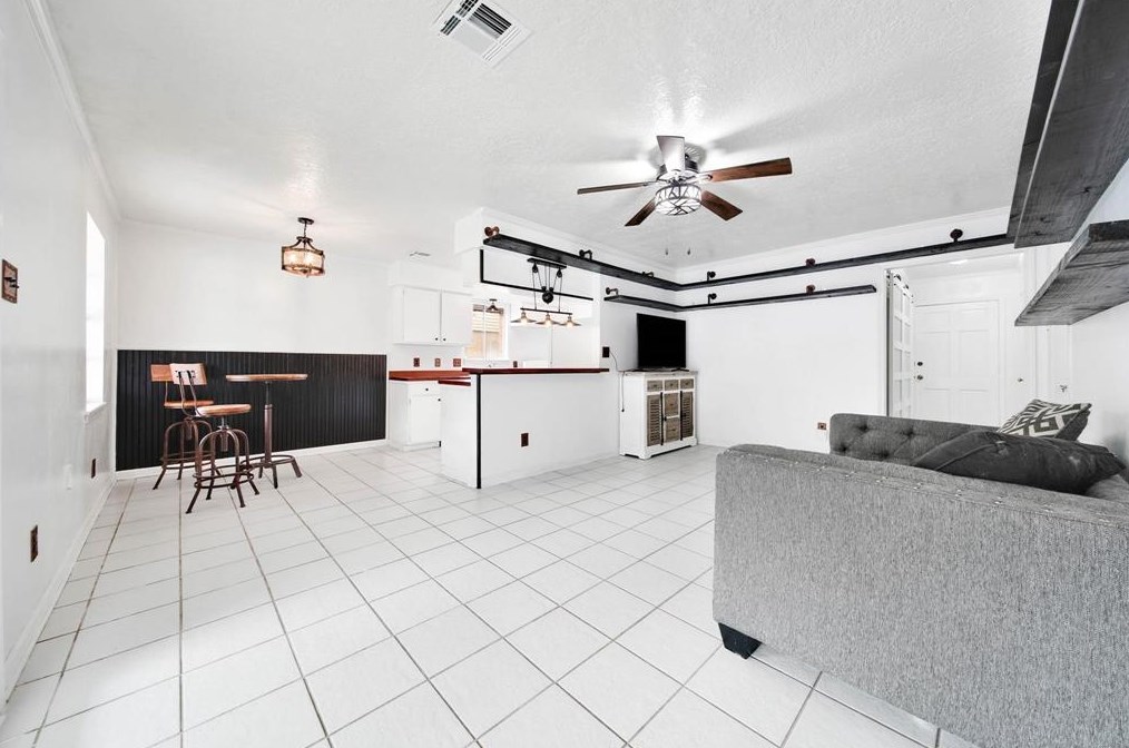 11779 Evelyn Cir, Houston TX  77071-3401 exterior