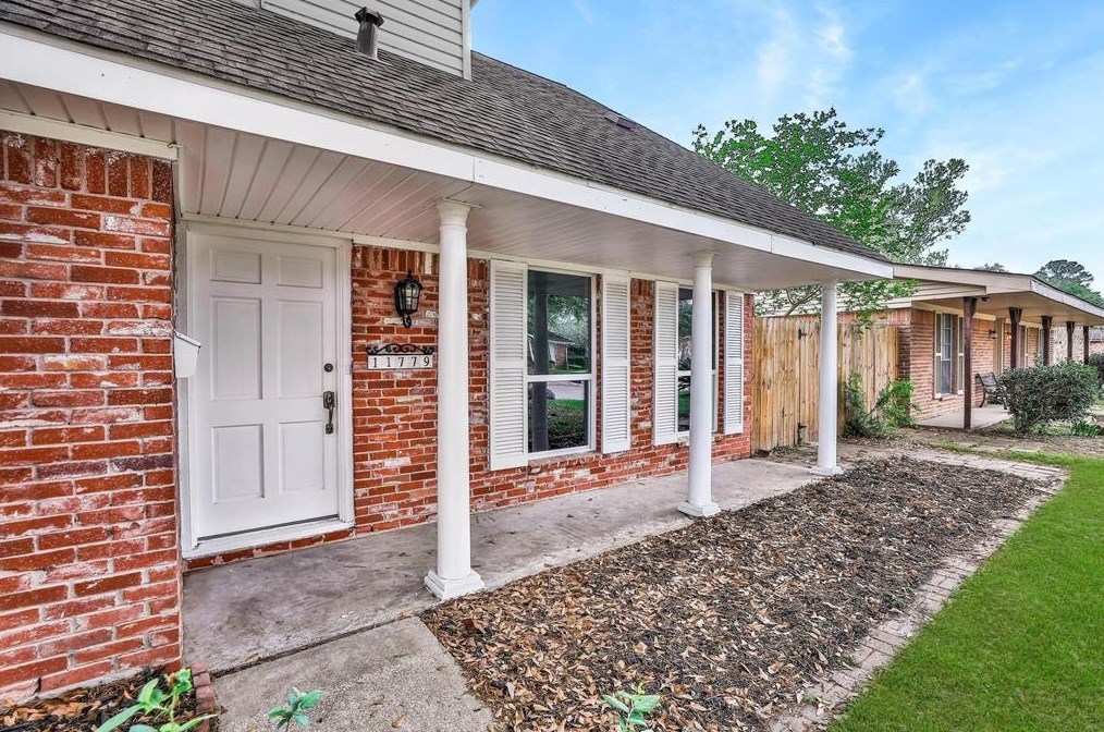 11779 Evelyn Cir, Houston TX  77071-3401 exterior