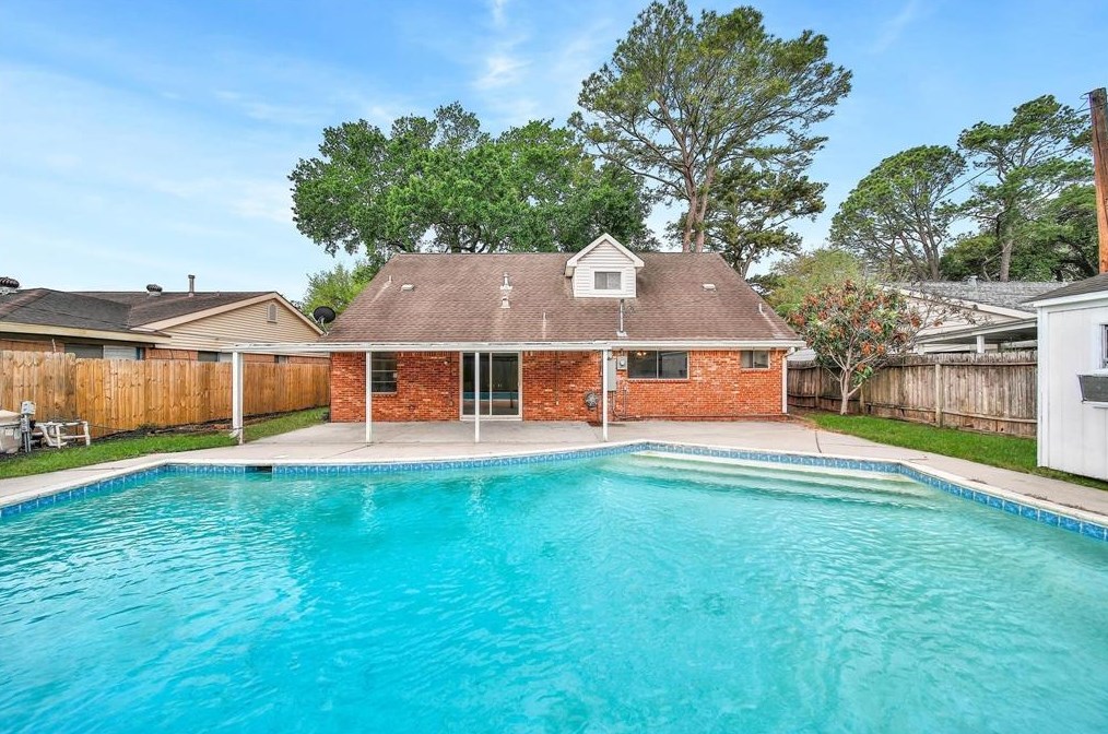 11779 Evelyn Cir, Houston TX  77071-3401 exterior