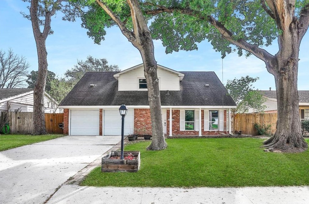 11779 Evelyn Cir, Houston TX  77071-3401 exterior