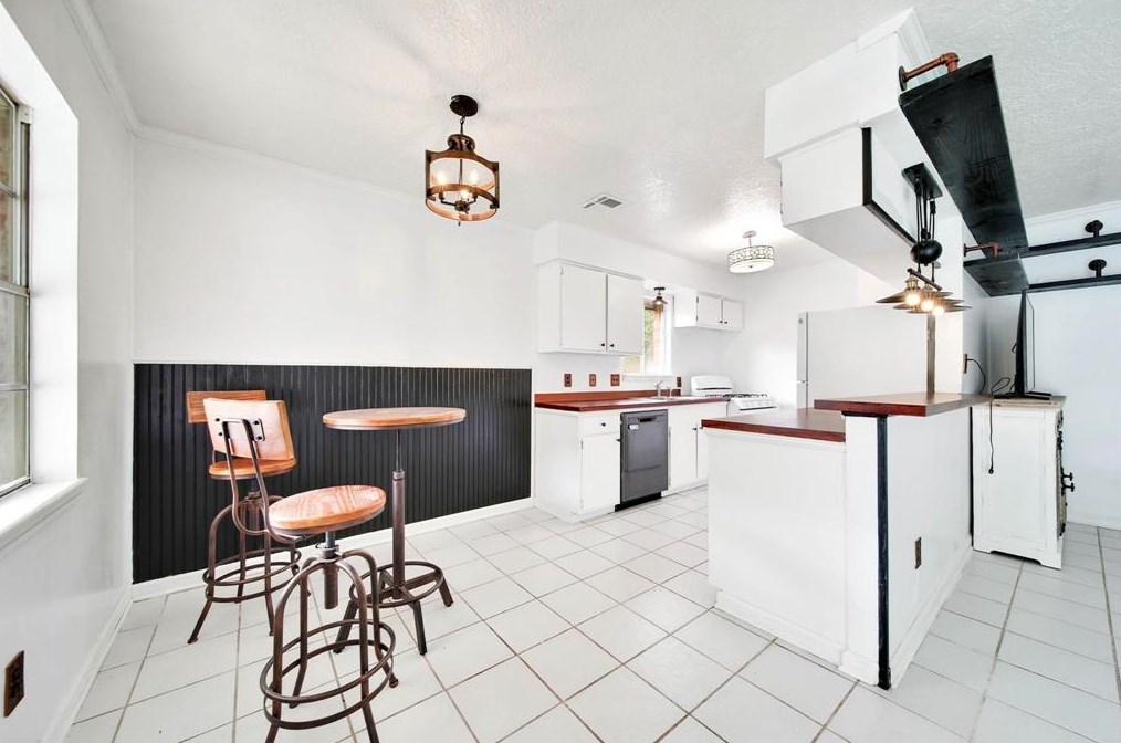 11779 Evelyn Cir, Houston TX  77071-3401 exterior