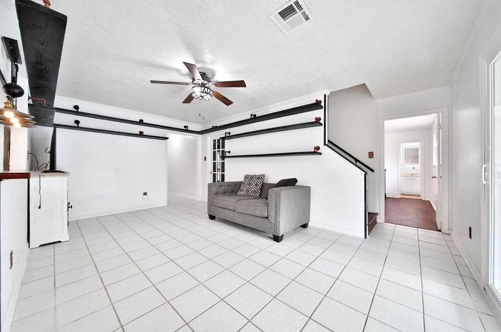 11779 Evelyn Cir, Houston TX  77071-3401 exterior