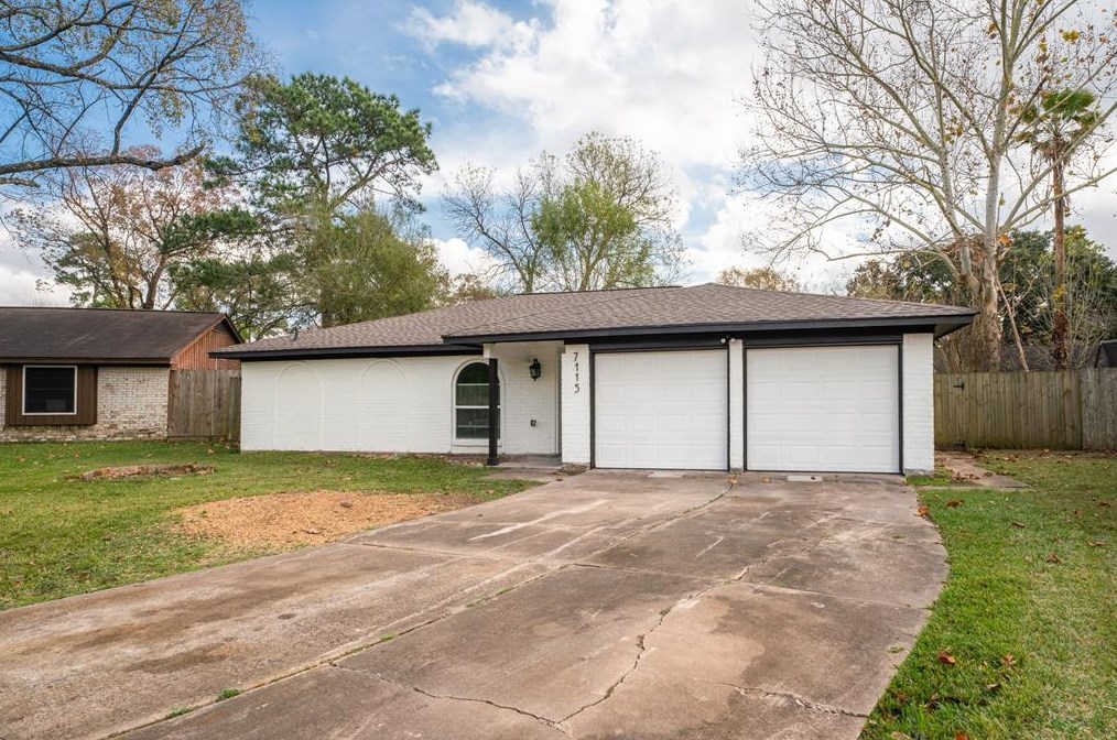 7115 Shady Moss Ln, Houston, TX 77040
