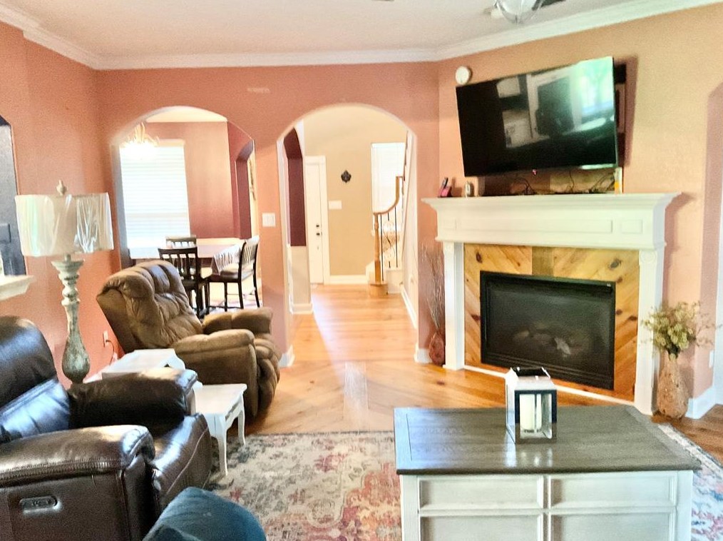 606 Oakdale St, Morgans Point, TX 77571-7238