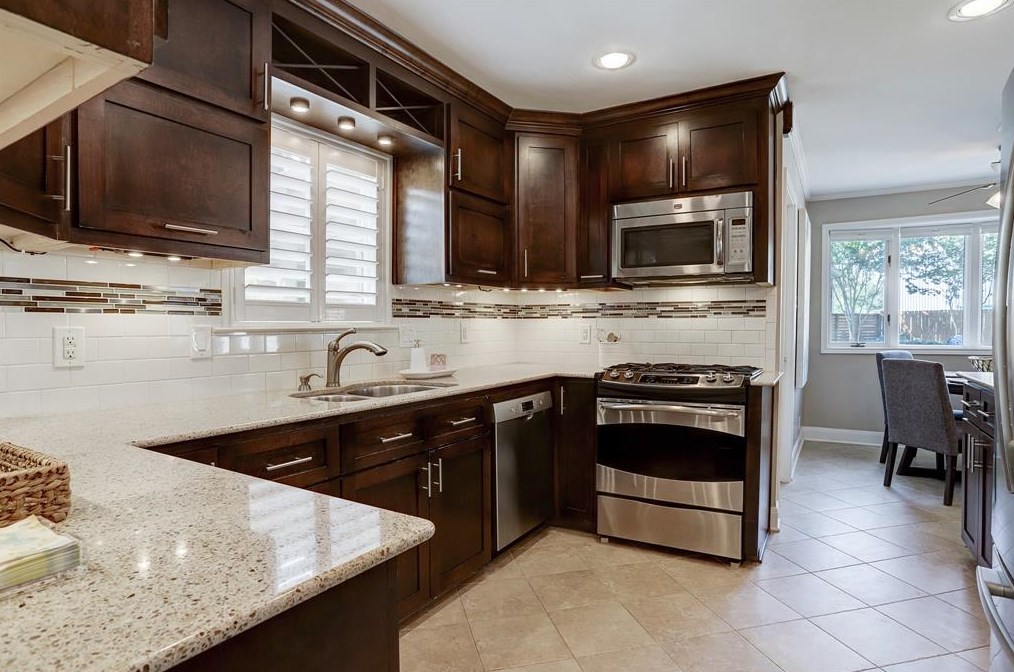 12527 Deep Spg Ln, Houston TX  77077-2926 exterior
