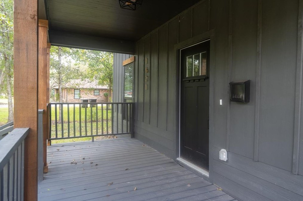 1621 W Sealy St, Alvin, TX 77511