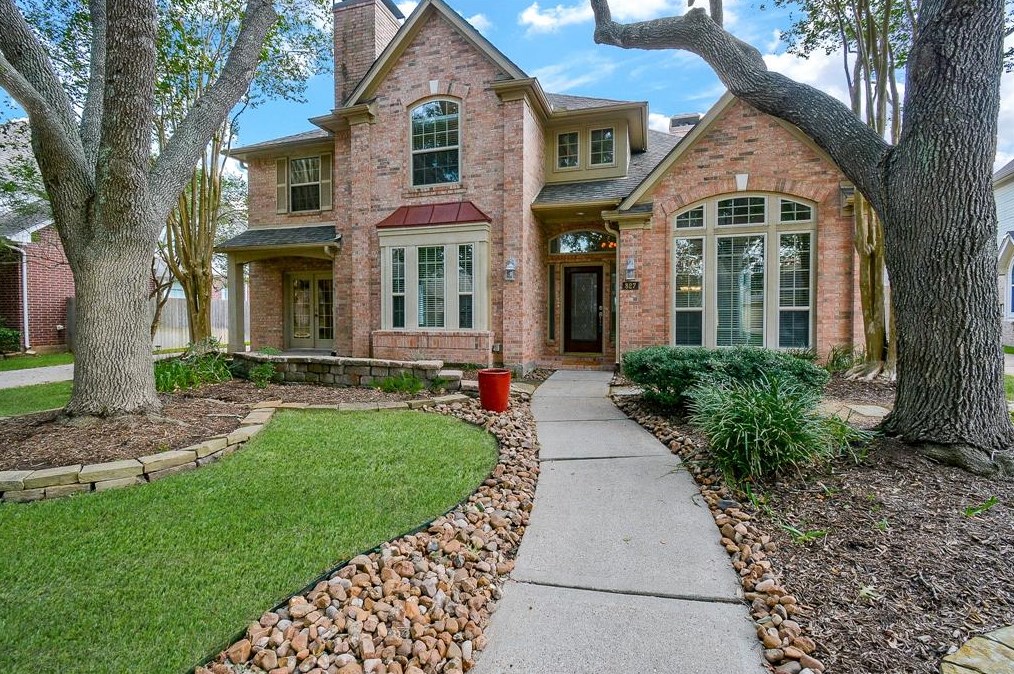 827 Lakespur Dr, Sugar Land, TX 77479-5911