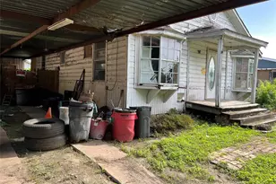 10138 Palestine St, Houston, TX 77029 - Photo 2