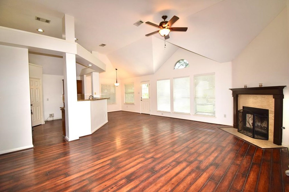 17147 Summer Hollow, Sugar Land, TX 77498