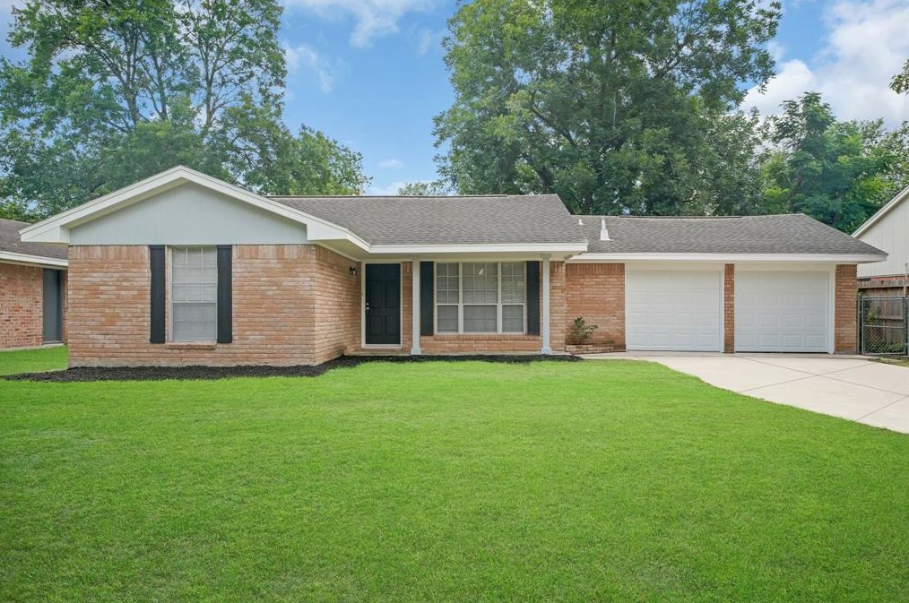 5531 Warm Springs Rd, Houston, TX 77035-2637