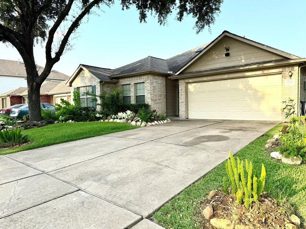 9319 Millcrest Ln, Houston, TX 77083-6237