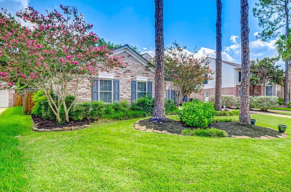 7522 Honey Creek Ln, Houston, TX 77095-4001
