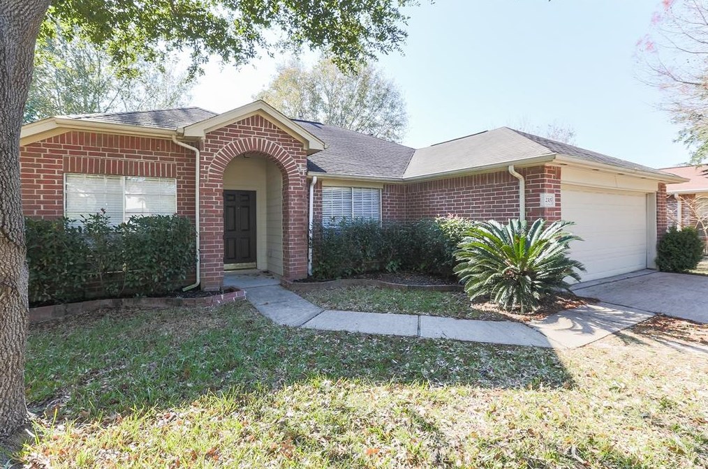 12315 Claresholm Dr, Tomball, TX 77377
