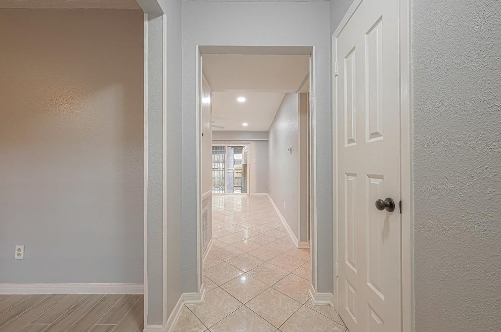 7455 Cook Rd, Houston TX  77072-2233 exterior