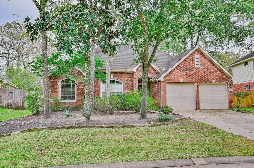 6 Snow Woods Ct, Conroe, TX 77385