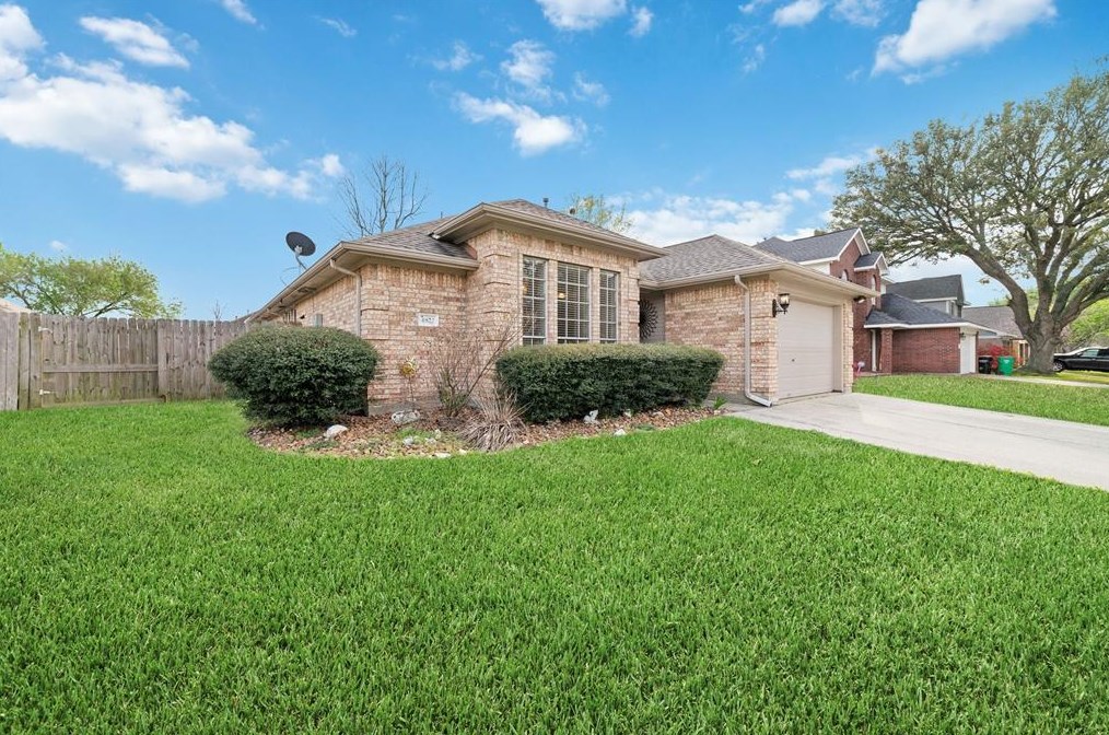 4822 Black Rock St, Baytown, TX 77521