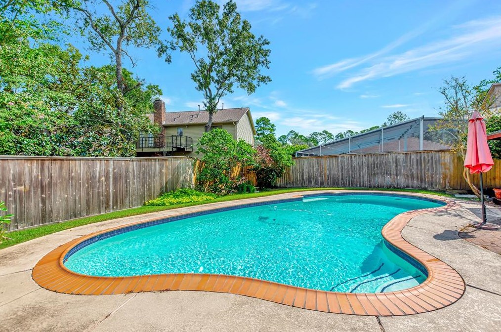 16019 Craighurst Dr, Houston TX  exterior