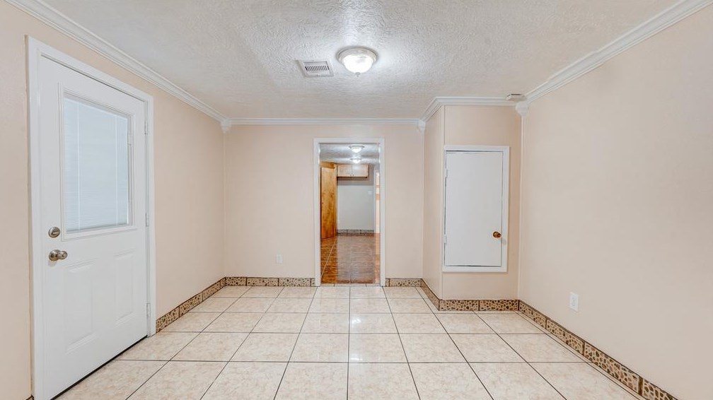 6907 Gainesville St, Houston, TX 77020