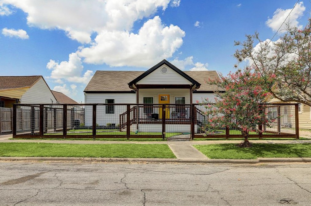 5120 Leeland St, Houston, TX 77023