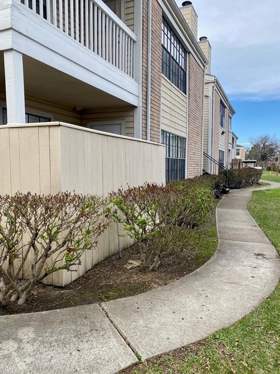 2750 Holly Hall St #809, Houston, TX 77054