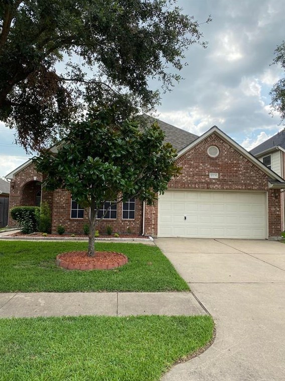 10235 Mossy Brook Ln, Cypress, TX 77433