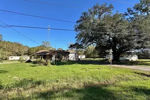 2812 Reins Rd, Beaumont, TX 77713 - Photo 1