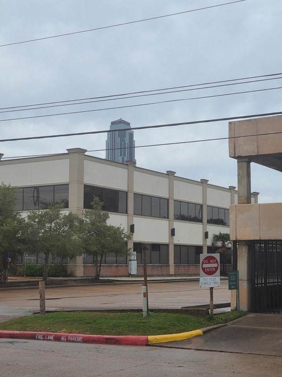 4655 Wild Indigo St, Houston, TX 77027-2502