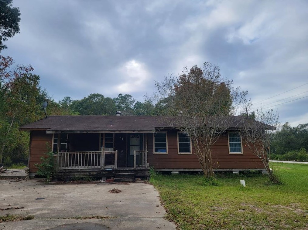 16 County Road 3183, Cleveland, TX 77327-8345