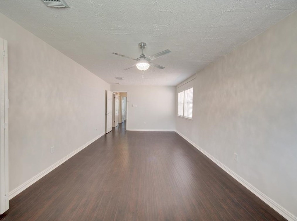 16011 Alta Mesa Dr, Houston TX  77083-1103 exterior