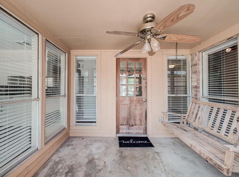 16011 Alta Mesa Dr, Houston TX  77083-1103 exterior