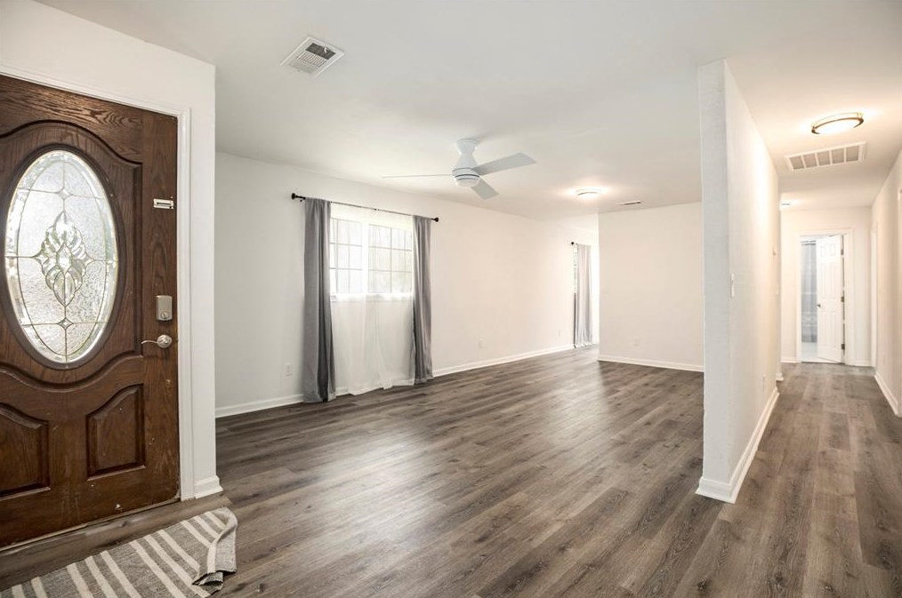 2222 Pickerton Dr, Deer Park, TX 77536
