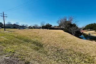 13170 Bunker Hill Dr, Willis, TX 77318 - Photo 6