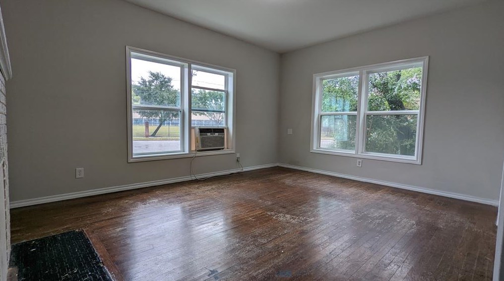 5028 Stimson St #4, Houston, TX 77023
