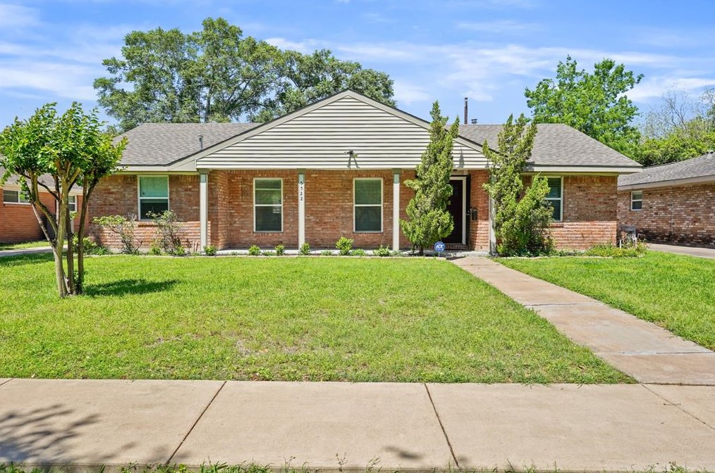 5522 Belrose Dr, Houston, TX 77035-2608