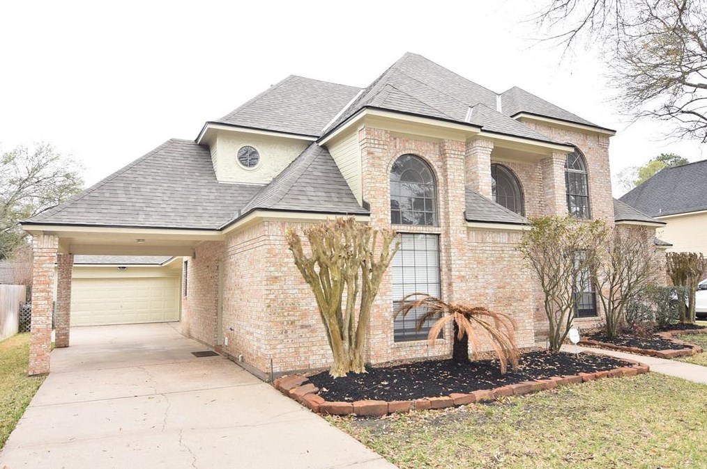 8211 Hidden Trail Ln, Spring, TX 77379-8721