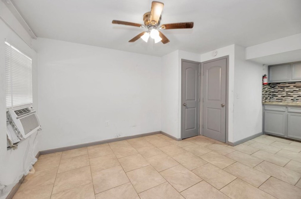 2811 Broad St #15, Houston, TX 77087