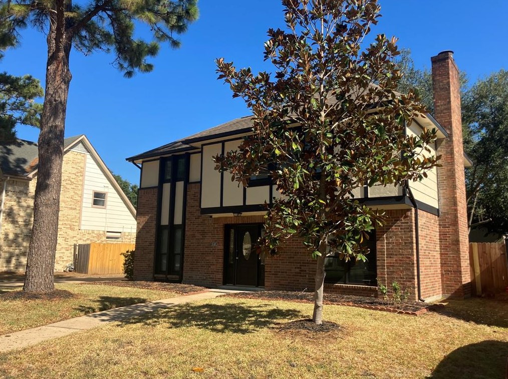 15318 Sterling Lake Dr, Houston, TX 77095