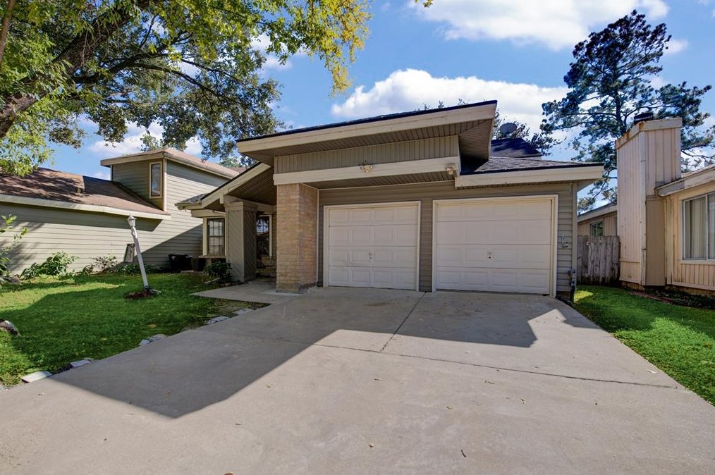 19715 Lake Hollow Ln, Houston, TX 77084