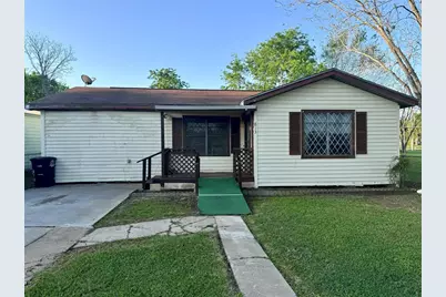 813 Humphrey, Palacios, TX 77465 - Photo 2