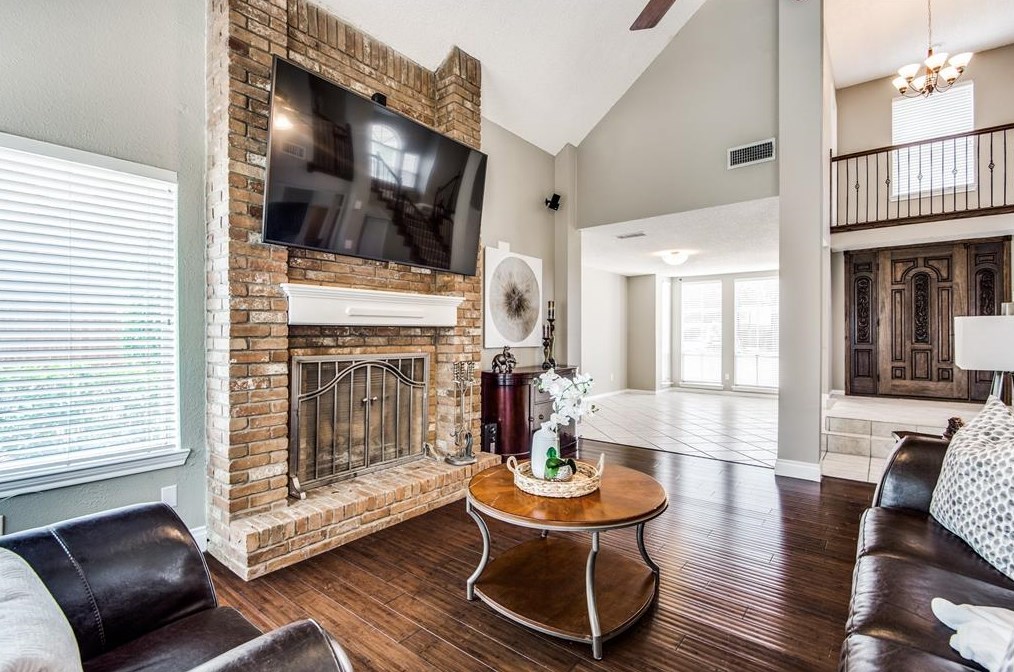 6315 Via Espana Dr, Houston, TX 77083-1420