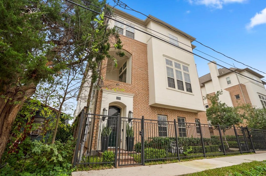 5229 Petty St, Houston, TX 77007
