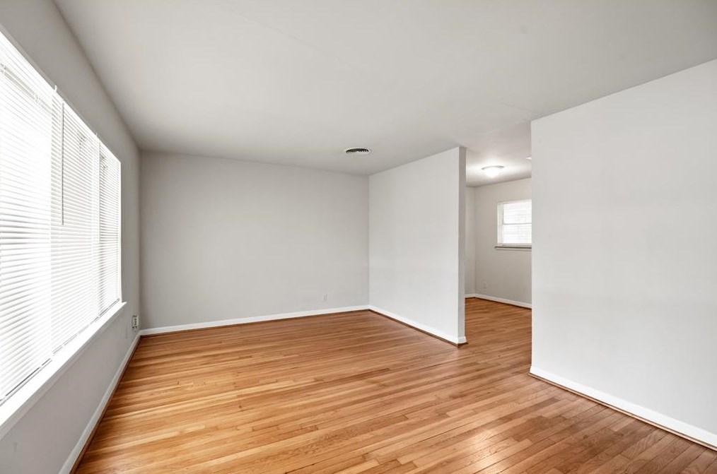 2722 Dragonwick Dr, Houston TX  77045-4704 exterior
