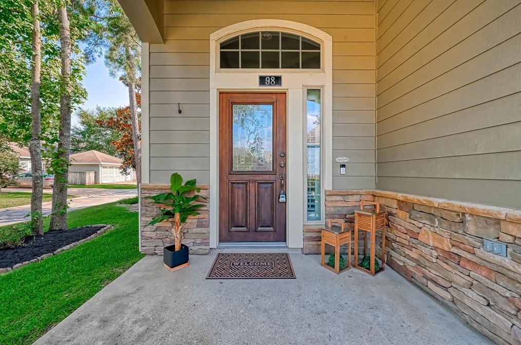 98 Panterra Way, Spring TX  77382-2899 exterior