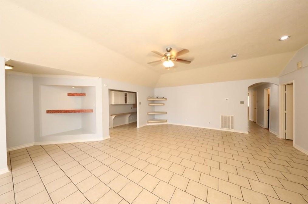 16103 Camino Del Sol Dr, Houston TX  77083-3922 exterior