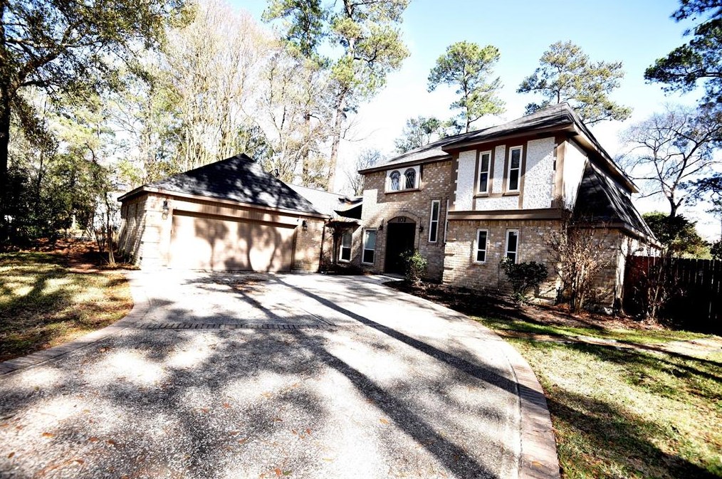 102 S Timber Top Dr, Spring, TX 77380