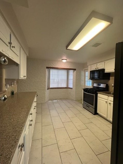 12738 Eastbrook Dr, Houston TX  77013-5010 exterior