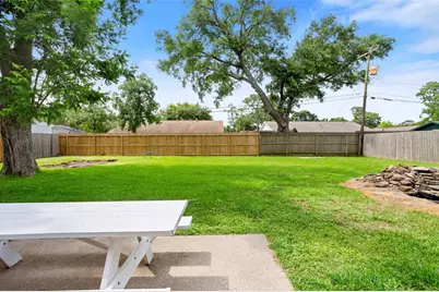 5000 Old Castle Lane, Dickinson, TX 77539 - Photo 20