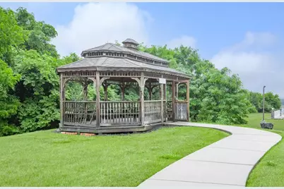 14 Frontier Ridge Ct, Staunton, VA 24401 - Photo 2